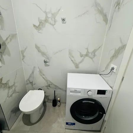 Elegant Апартаменти